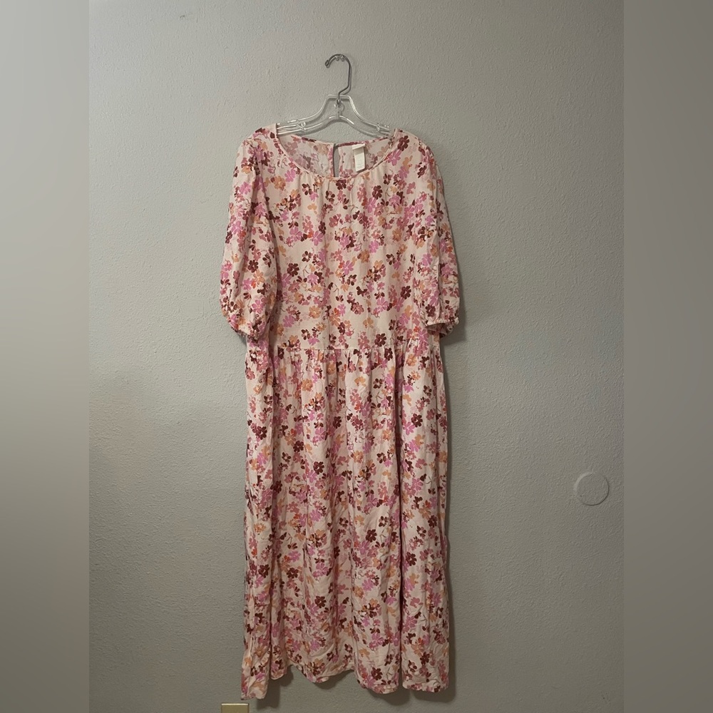 Beige w/ pink floral dress. Size XL